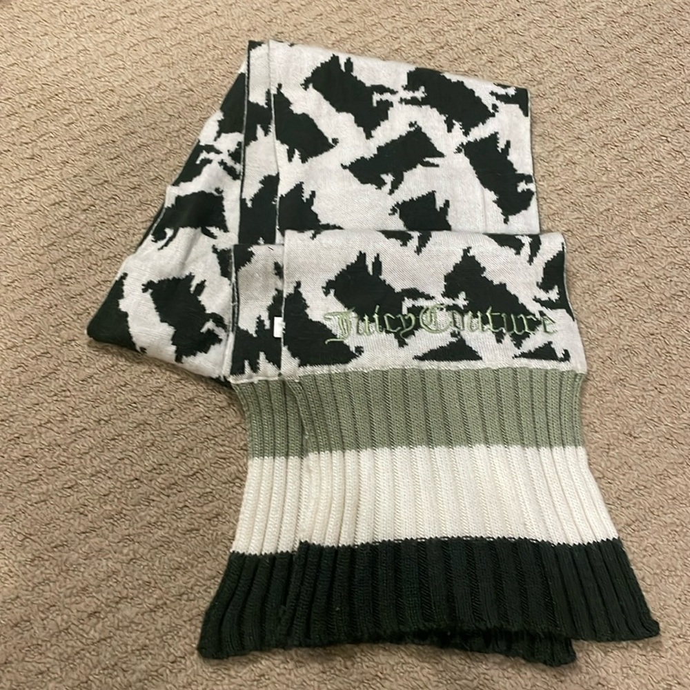 Juicy couture pure wool scarf